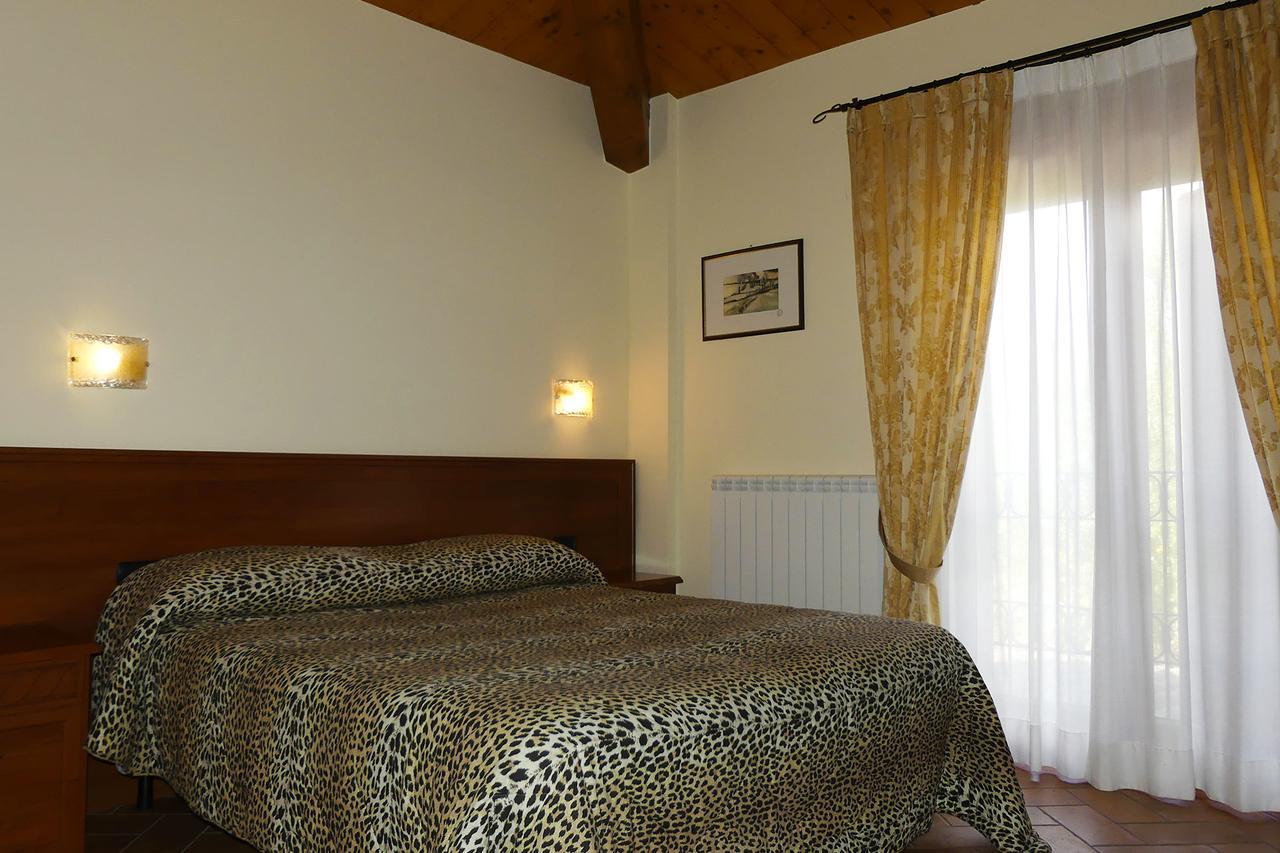 Villa Montotto Monterubbiano Eksteriør billede